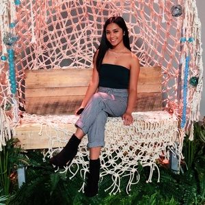 Meet your Posher, Faith